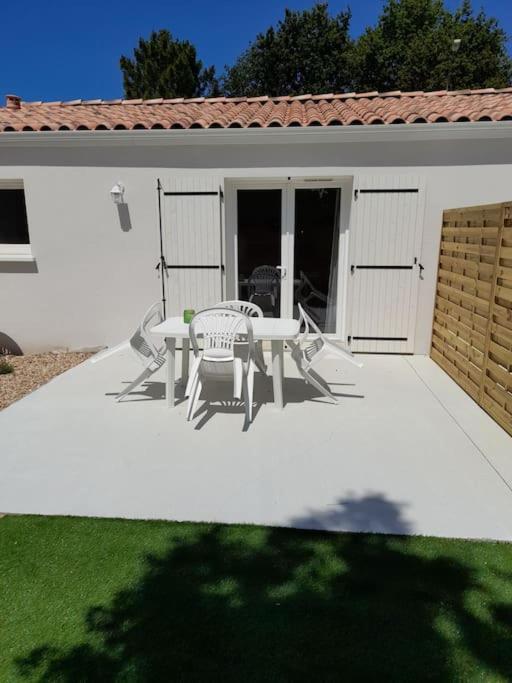 Apartamento Le Logis De Gatseau Les Mathes Exterior foto